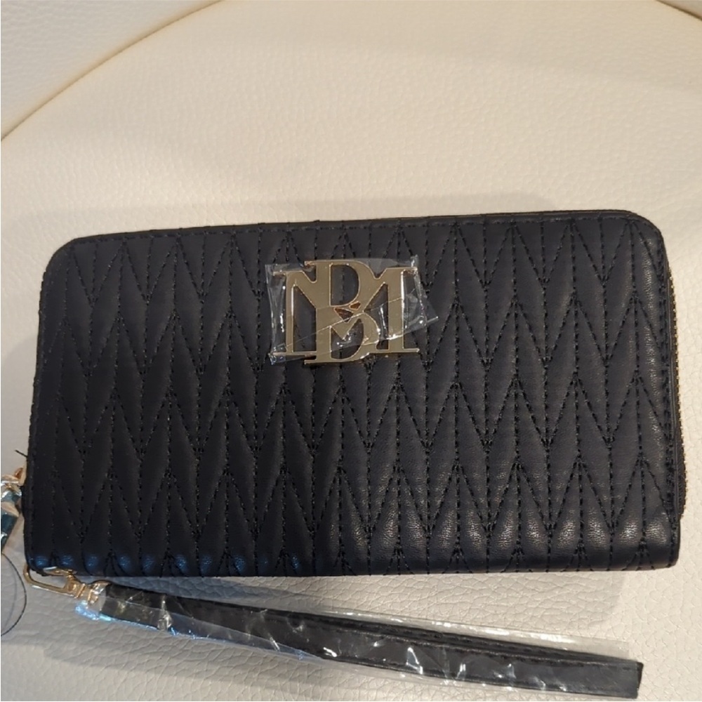Badgley Mischka Black Quilted Wallet